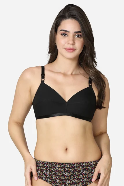 Single  layered Black pointed seamed cup medium coverage bra